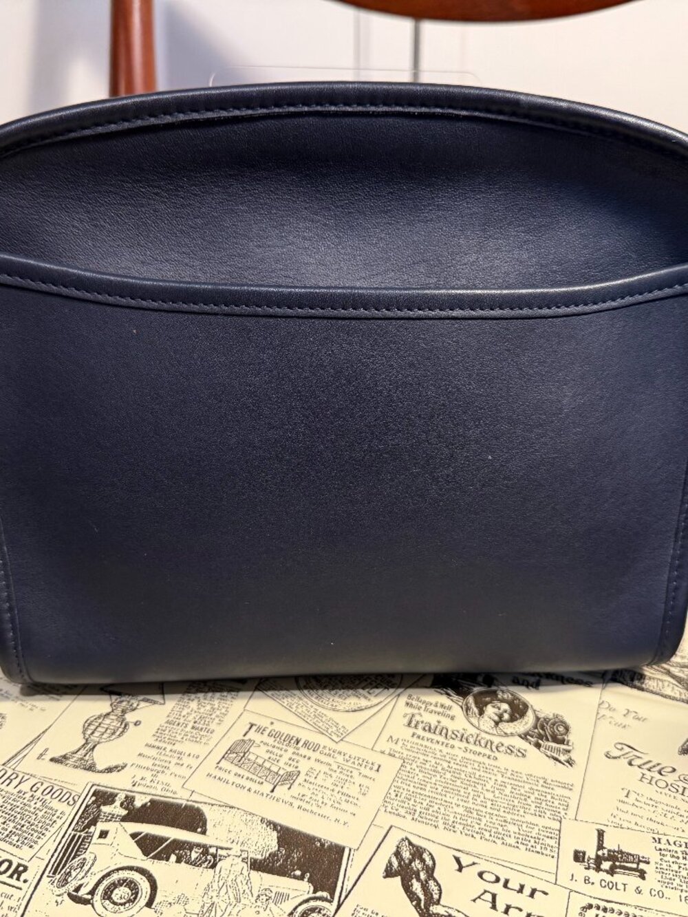 Metropolis Zip in rare color BLUE